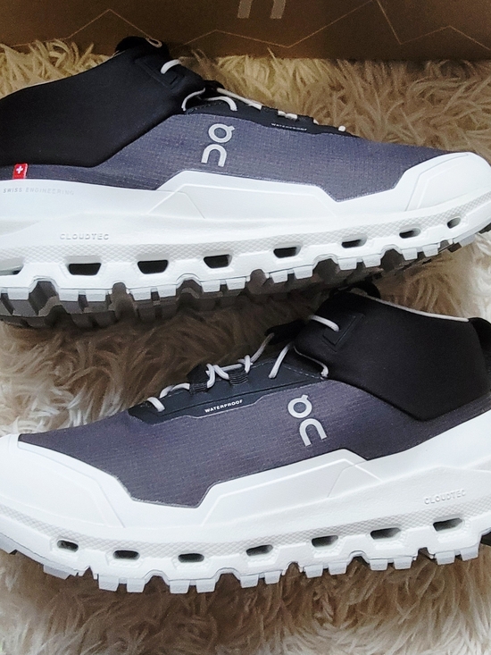 On Running Other - On Kid's Cloudhero Waterproof Mid-Top Trail Sneakers in Gray and White Sz Y5